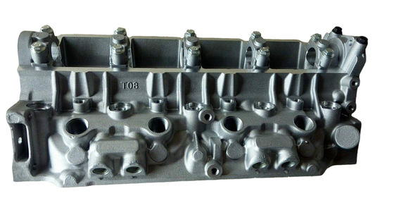 Sealing Planar F8Q Car Engine Cylinder Head 7701471013 7701478460